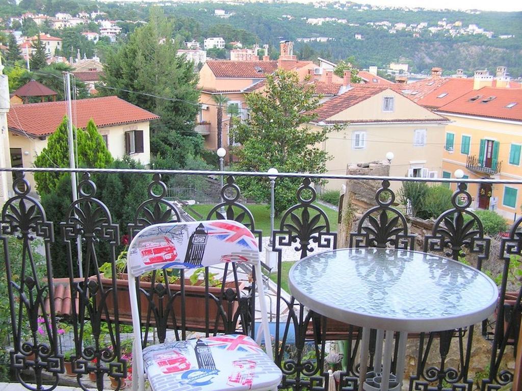 Apartments Camellia & Magnolia Volosko Esterno foto