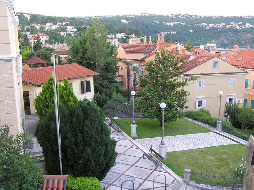 Apartments Camellia & Magnolia Volosko Esterno foto